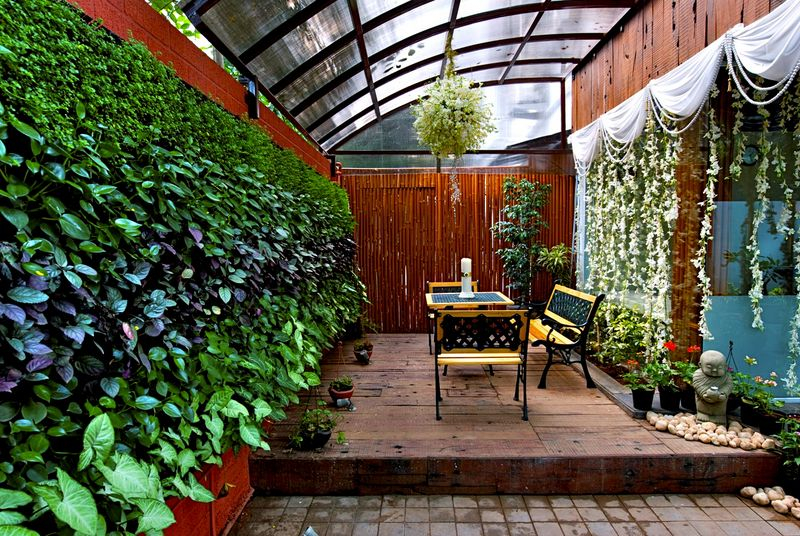 THIẾT KẾ THI CÔNG VƯỜN TƯỜNG ĐỨNG CẦN THƠ